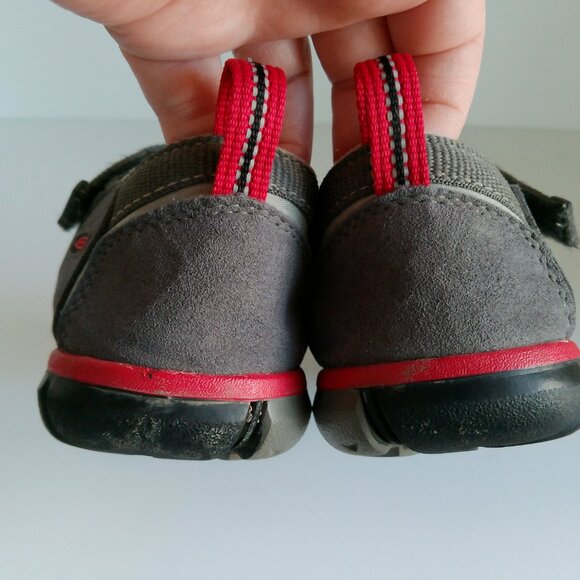 KEEN Children's Waterproof Activewear Sandals Shoes Size 2 Little Kid Gray Red - Picture 9 of 14